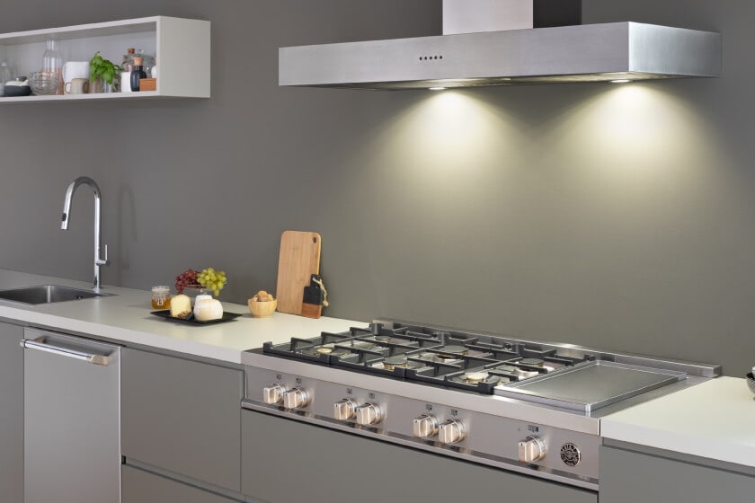 Bertazzoni - 36" Drop-in Gas Cooktop 5 Brass Burners - MAST365QBXT Bertazzoni - 36" Drop-in Gas Cooktop 5 Brass Burners - MAST365QBXT