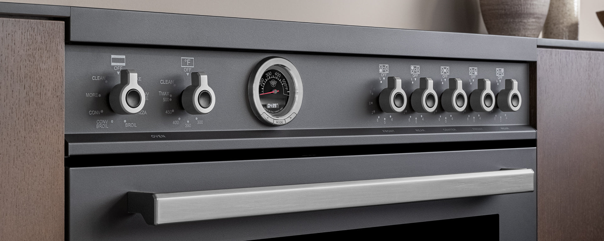 Bertazzoni - 36 inch Induction Range, 5 Heating Zones and Cast Iron Griddle, Electric Self-Clean Oven - PRO365ICFEPXT Bertazzoni - 36 inch Induction Range, 5 Heating Zones and Cast Iron Griddle, Electric Self-Clean Oven - PRO365ICFEPXT