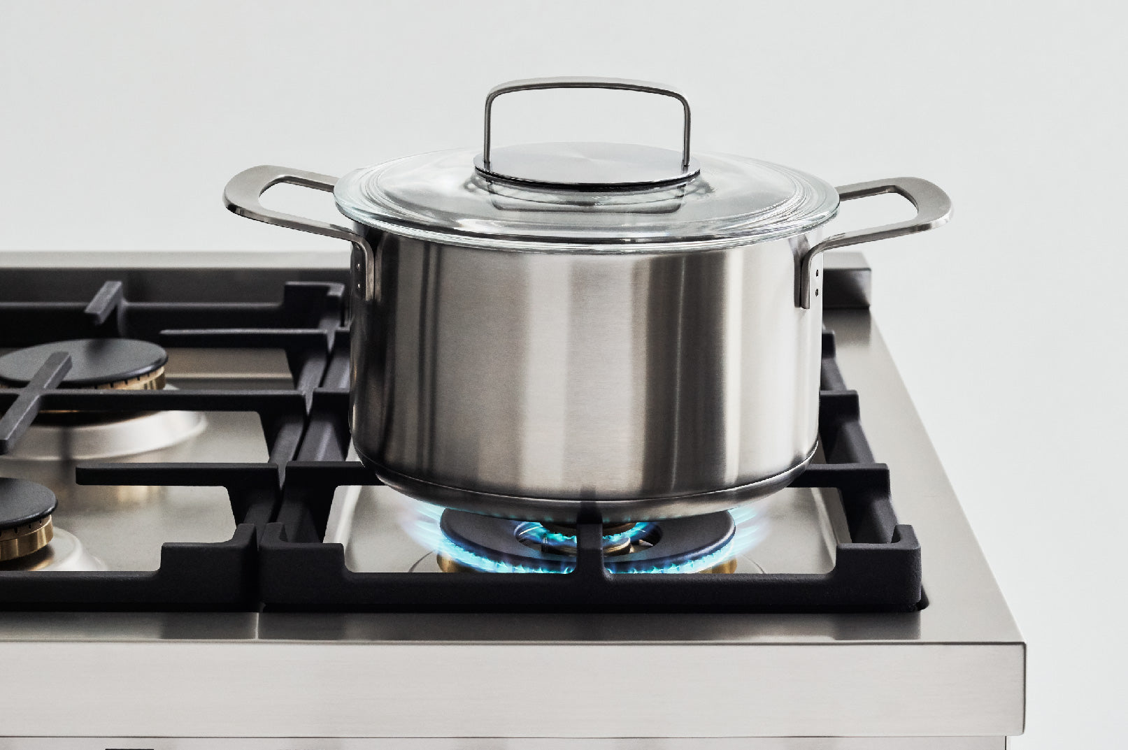 Bertazzoni - 36 inch Dual Fuel Range, 6 Brass Burners and Cast Iron Griddle, Electric Self-Clean Oven - MAS366BCFEPXT Bertazzoni - 36 inch Dual Fuel Range, 6 Brass Burners and Cast Iron Griddle, Electric Self-Clean Oven - MAS366BCFEPXT