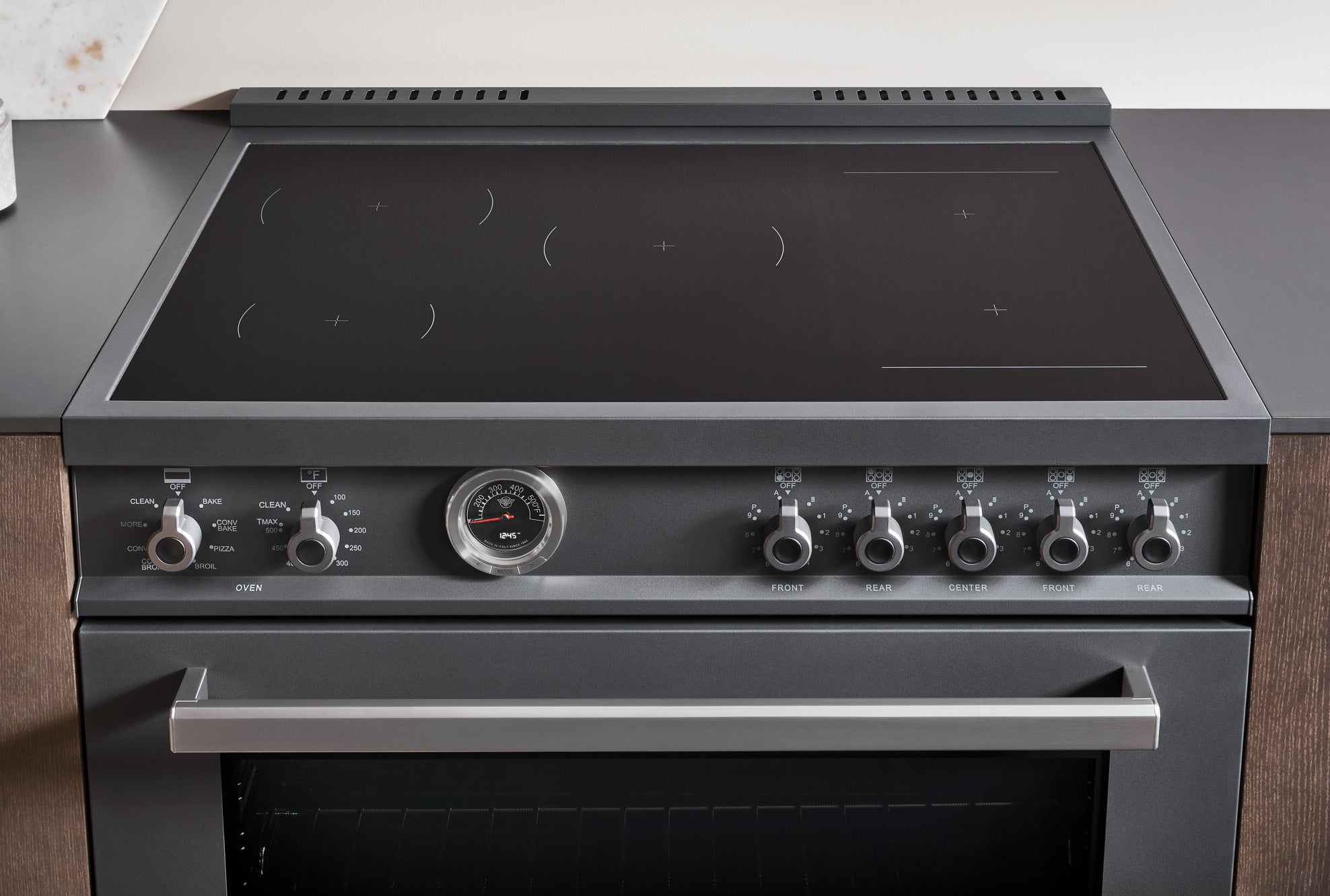 Bertazzoni - 36 inch Induction Range, 5 Heating Zones and Cast Iron Griddle, Electric Self-Clean Oven - PRO365ICFEPXT Bertazzoni - 36 inch Induction Range, 5 Heating Zones and Cast Iron Griddle, Electric Self-Clean Oven - PRO365ICFEPXT