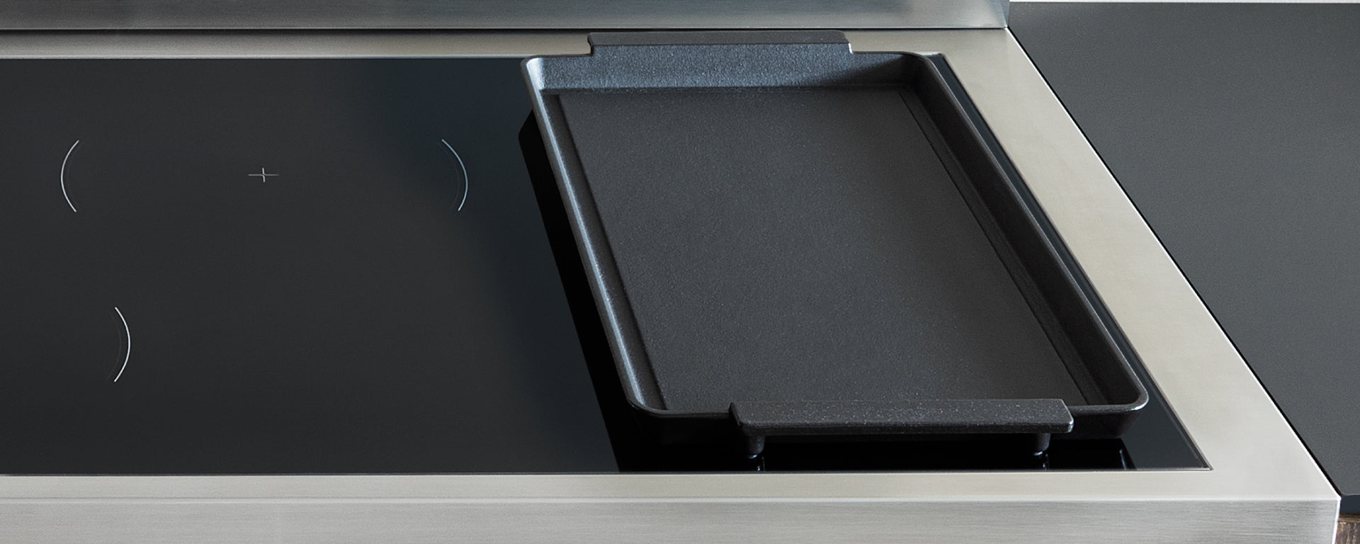 Bertazzoni - 48 inch Induction Range, 6 Heating Zones and Cast Iron Griddle, Electric Self-Clean Oven - MAS486IGFEPXT Bertazzoni - 48 inch Induction Range, 6 Heating Zones and Cast Iron Griddle, Electric Self-Clean Oven - MAS486IGFEPXT