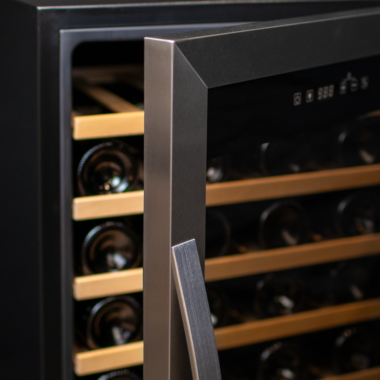 Allavino - Cascina Series 50 Bottle Single Zone Freestanding Wine Cooler Refrigerator with Stainless Steel Door - AO KWR50S-1SR Allavino - Cascina Series 50 Bottle Single Zone Freestanding Wine Cooler Refrigerator with Stainless Steel Door - AO KWR50S-1SR