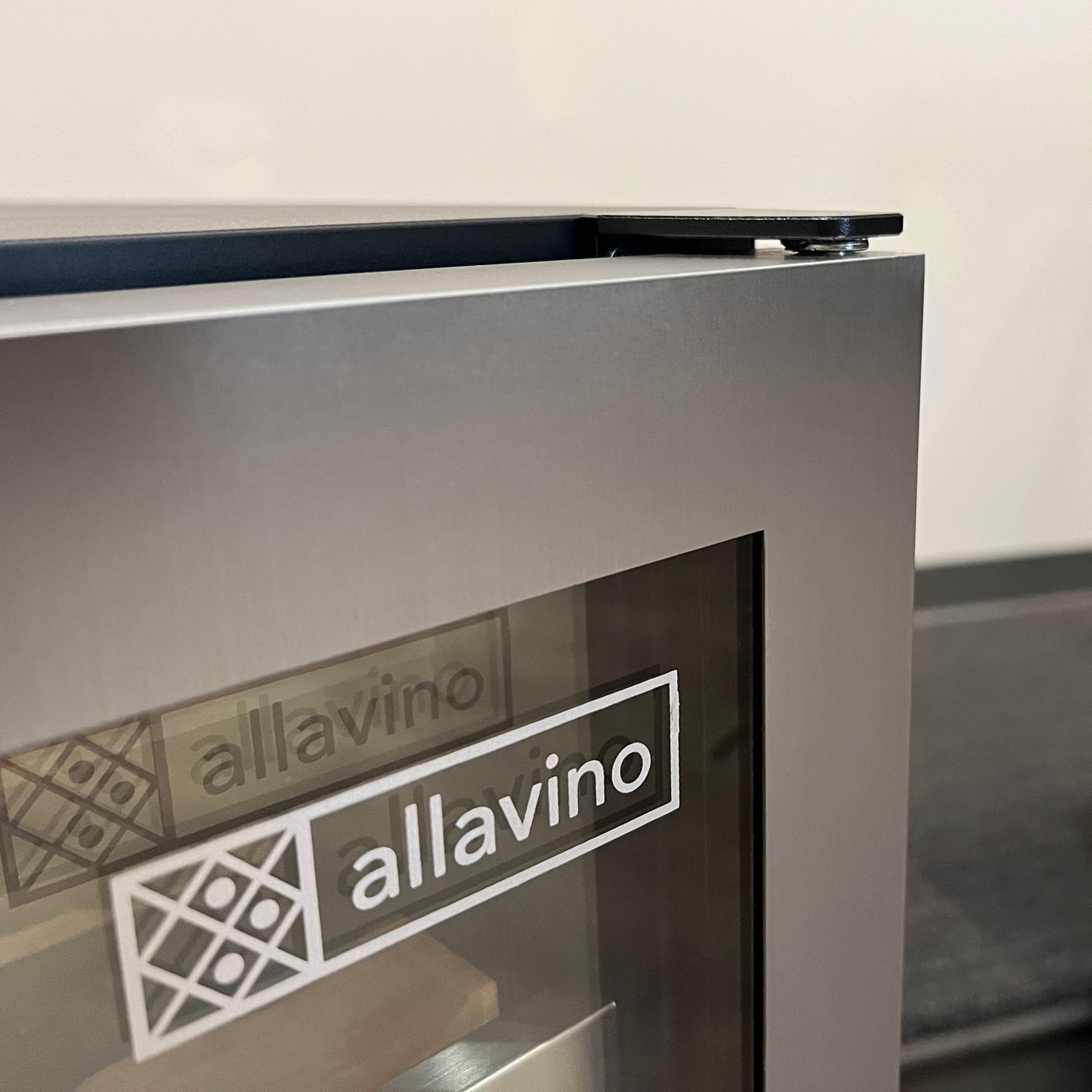 Allavino - Reserva Series 36 Bottle Dual Zone Wine Refrigerator with Stainless Steel French Doors - AO VSW3634FD-2S Allavino - Reserva Series 36 Bottle Dual Zone Wine Refrigerator with Stainless Steel French Doors - AO VSW3634FD-2S