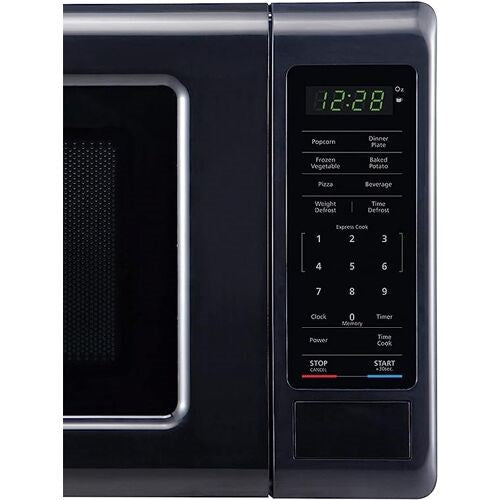 Magic Chef - 0.7 Cu Ft Countertop 700 Watt Digital TouchMicrowaves - MC77MB Magic Chef - 0.7 Cu Ft Countertop 700 Watt Digital TouchMicrowaves - MC77MB