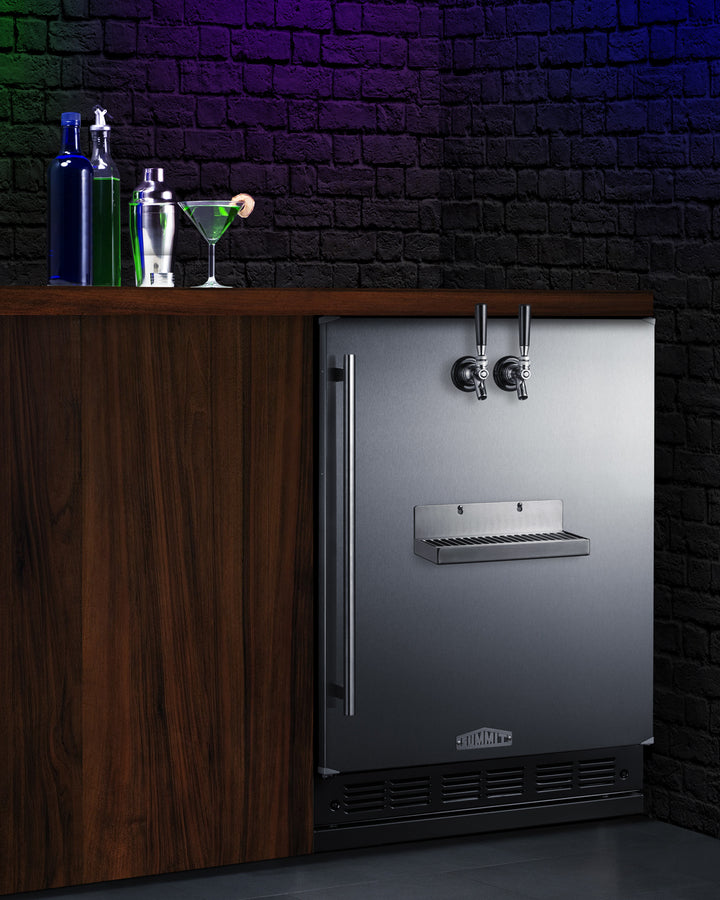 Summit - Built-in undercounter front tap kegerator for commercial or home use - SBC7BRSFRTP Summit - Built-in undercounter front tap kegerator for commercial or home use - SBC7BRSFRTP