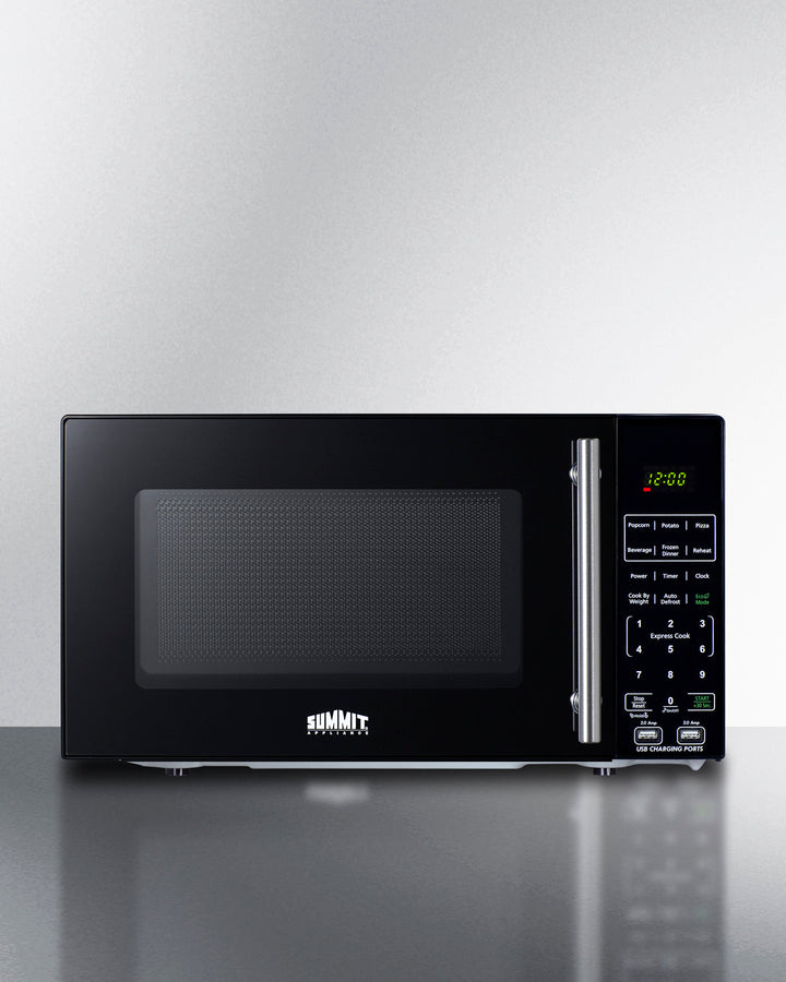Summit - Compact microwave in black with allocator and USB ports - SM903BSA1 Summit - Compact microwave in black with allocator and USB ports - SM903BSA1