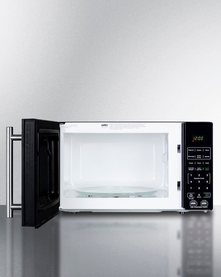 Summit - Compact microwave in black with allocator and USB ports - SM903BSA1 Summit - Compact microwave in black with allocator and USB ports - SM903BSA1