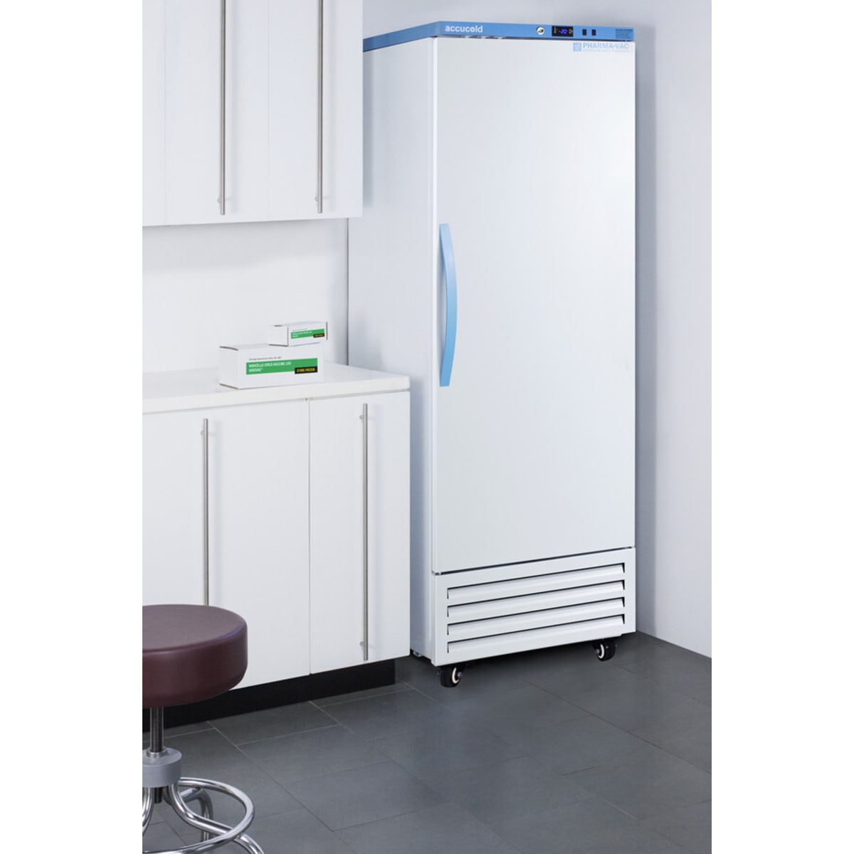 Summit - Performance Series upright frost-free Pharma-Vac all-freezer - AFS17PVDL2B Summit - Performance Series upright frost-free Pharma-Vac all-freezer - AFS17PVDL2B