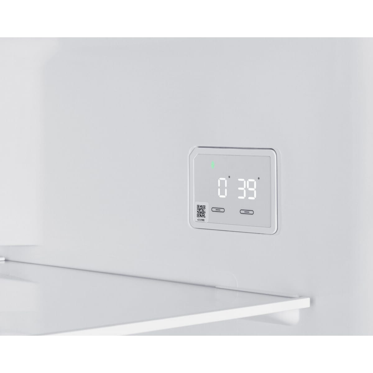 Summit - 28" top mount refrigerator-freezer - CTR152B Summit - 28" top mount refrigerator-freezer - CTR152B