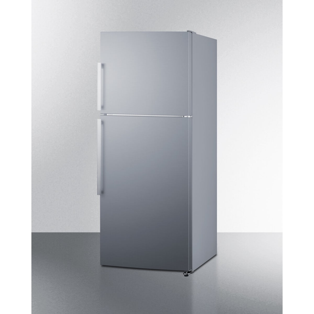 Summit - ENERGY STAR certified counter depth refrigerator-freezer with stainless steel doors, platinum cabinet, and icemaker - FF1513SS Summit - ENERGY STAR certified counter depth refrigerator-freezer with stainless steel doors, platinum cabinet, and icemaker - FF1513SS