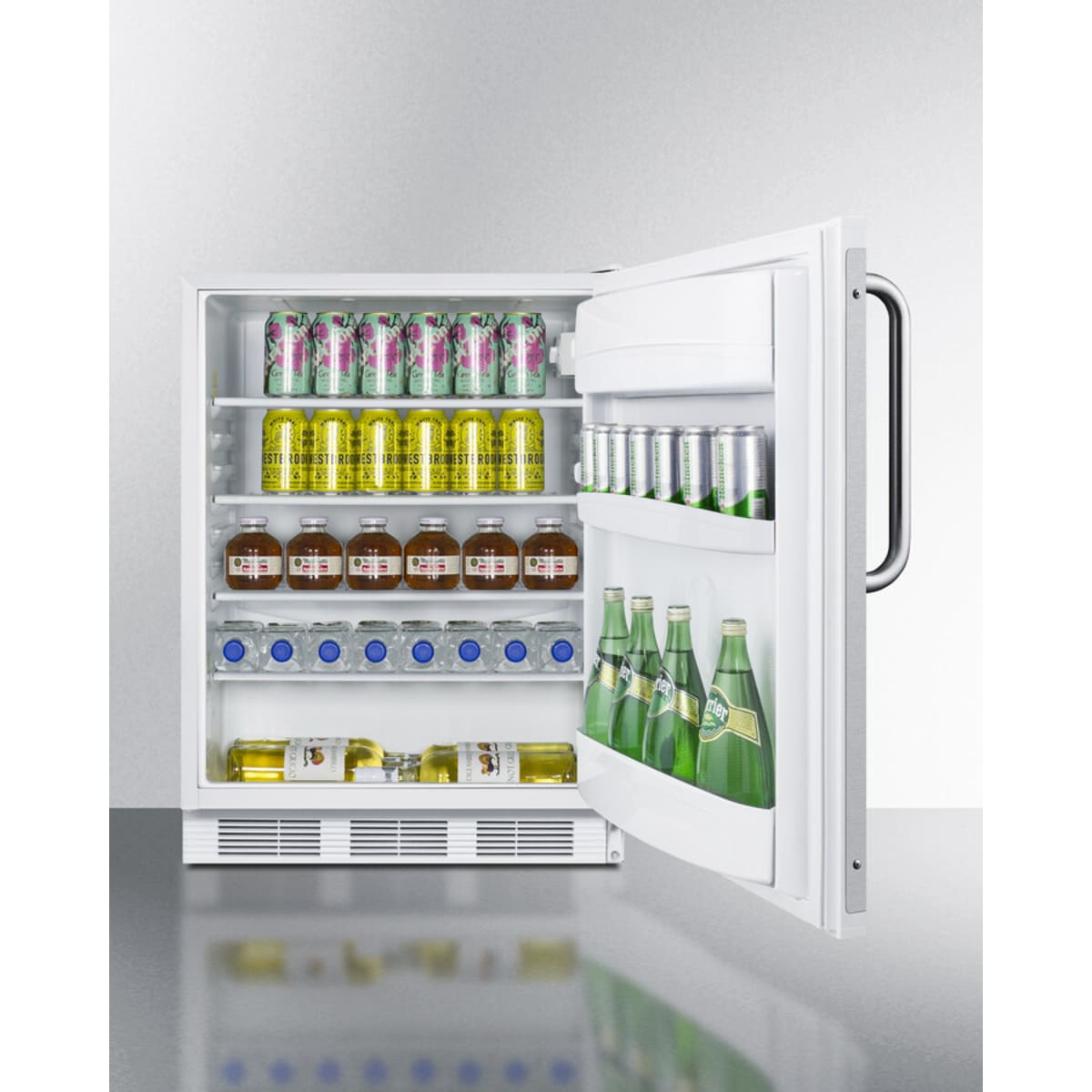 Summit - Commercial 5.5 cu.ft. beverage zone all-refrigerator with stainless steel handle - FF6W7BZADA Summit - Commercial 5.5 cu.ft. beverage zone all-refrigerator with stainless steel handle - FF6W7BZADA