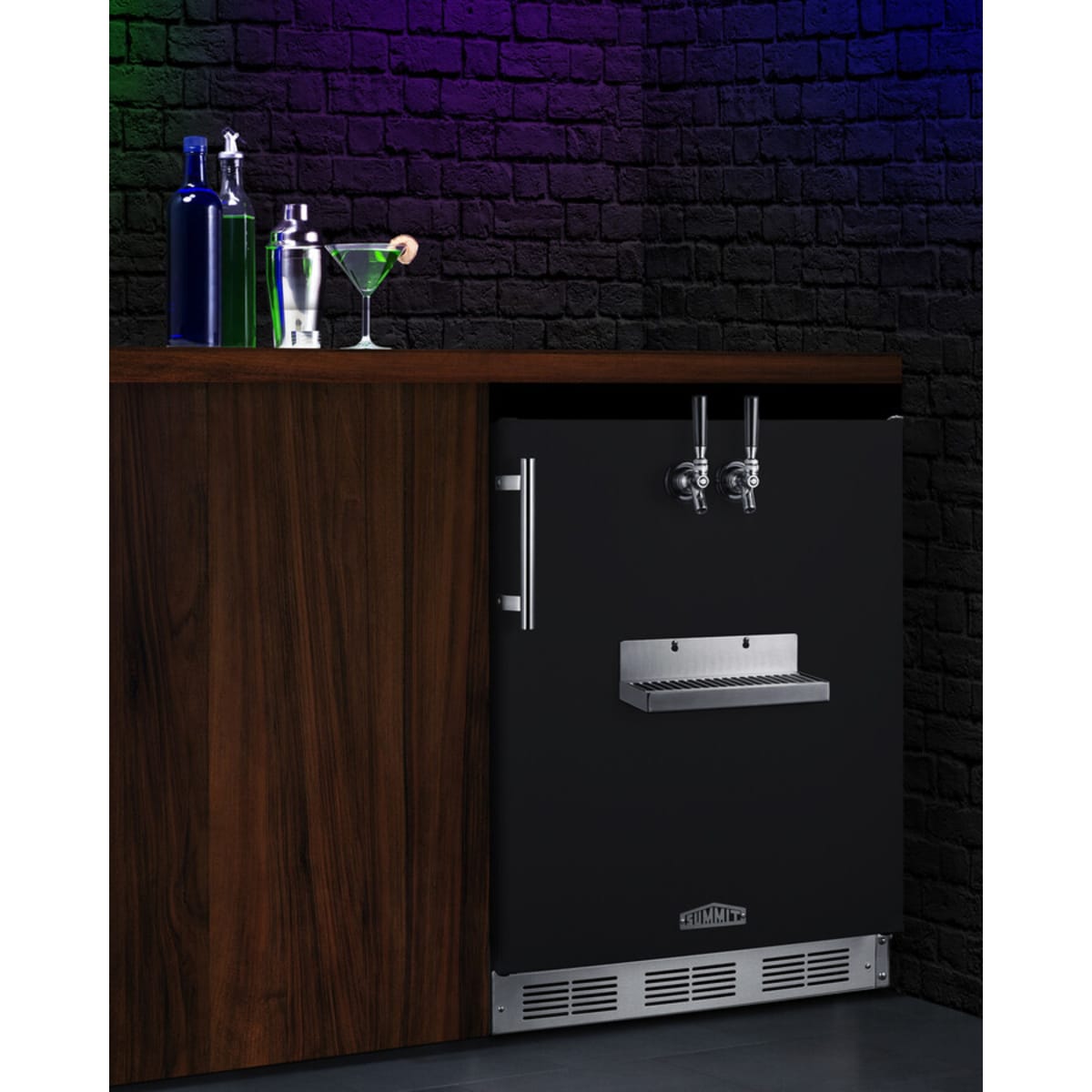 Summit - Built-in undercounter ADA height front tap coffee kegerator for commercial or home use - SBC58BFRTPCFADA Summit - Built-in undercounter ADA height front tap coffee kegerator for commercial or home use - SBC58BFRTPCFADA