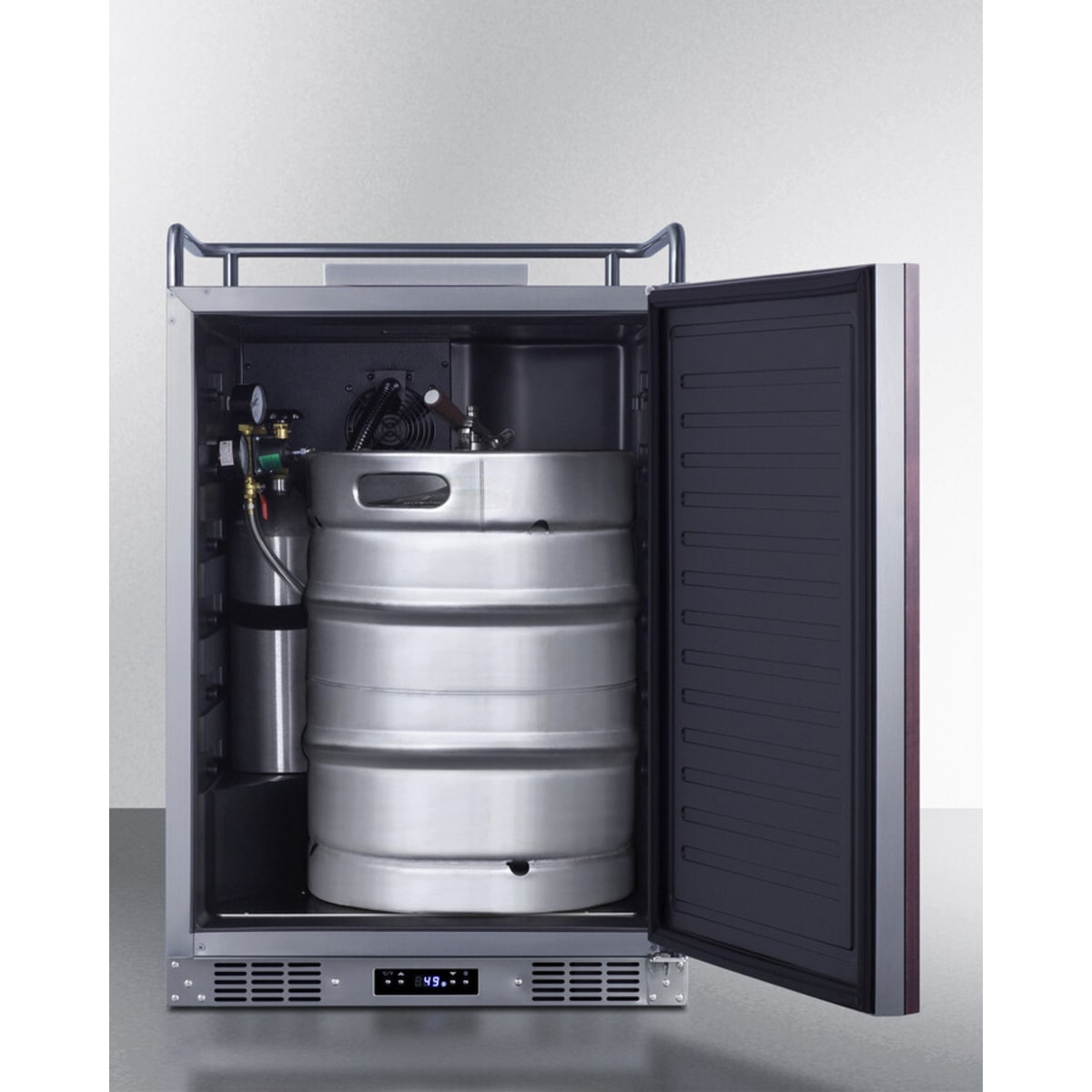 Summit - Built-in commercially approved kegerator with panel-ready door, no tap kit included - SBC682NKPNR Summit - Built-in commercially approved kegerator with panel-ready door, no tap kit included - SBC682NKPNR