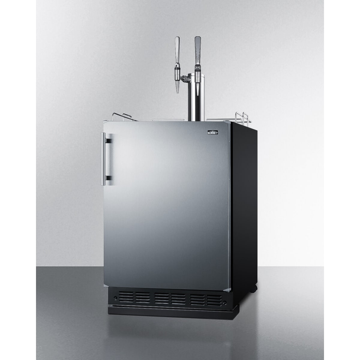 Summit - Commercial dual tap nitro coffee kegerator designed for built-in applications - SBC7BRSNCF2 Summit - Commercial dual tap nitro coffee kegerator designed for built-in applications - SBC7BRSNCF2