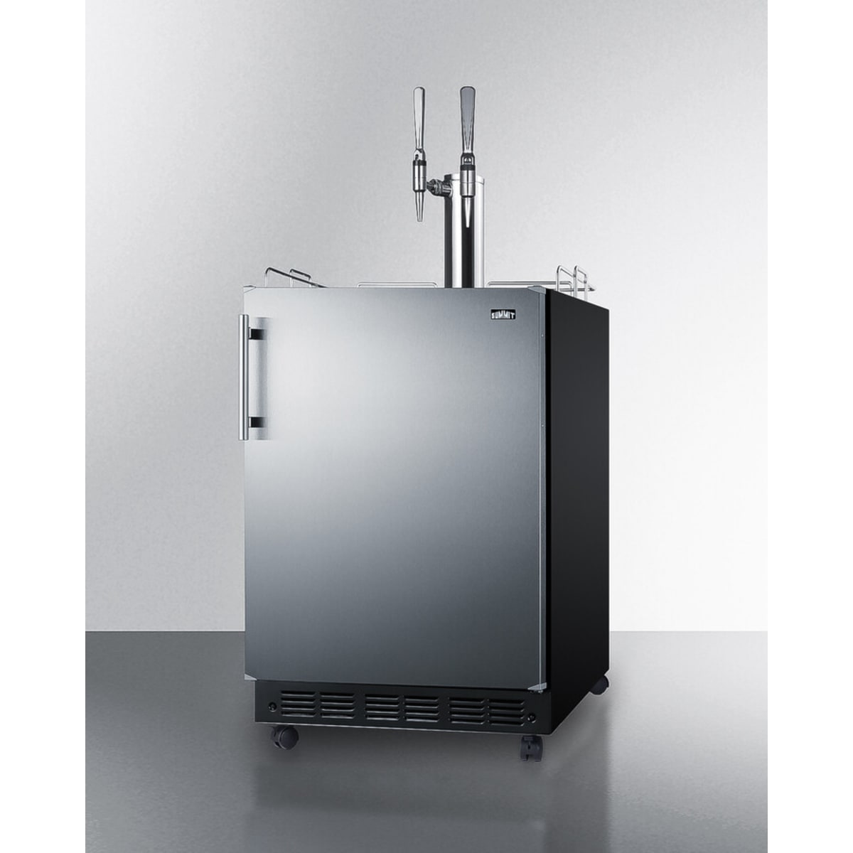 Summit - Commercial dual tap nitro coffee kegerator designed for built-in applications - SBC7BRSNCF2 Summit - Commercial dual tap nitro coffee kegerator designed for built-in applications - SBC7BRSNCF2