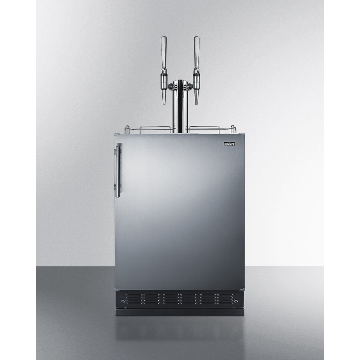 Summit - Commercial dual tap nitro coffee kegerator designed for built-in applications - SBC7BRSNCF2 Summit - Commercial dual tap nitro coffee kegerator designed for built-in applications - SBC7BRSNCF2