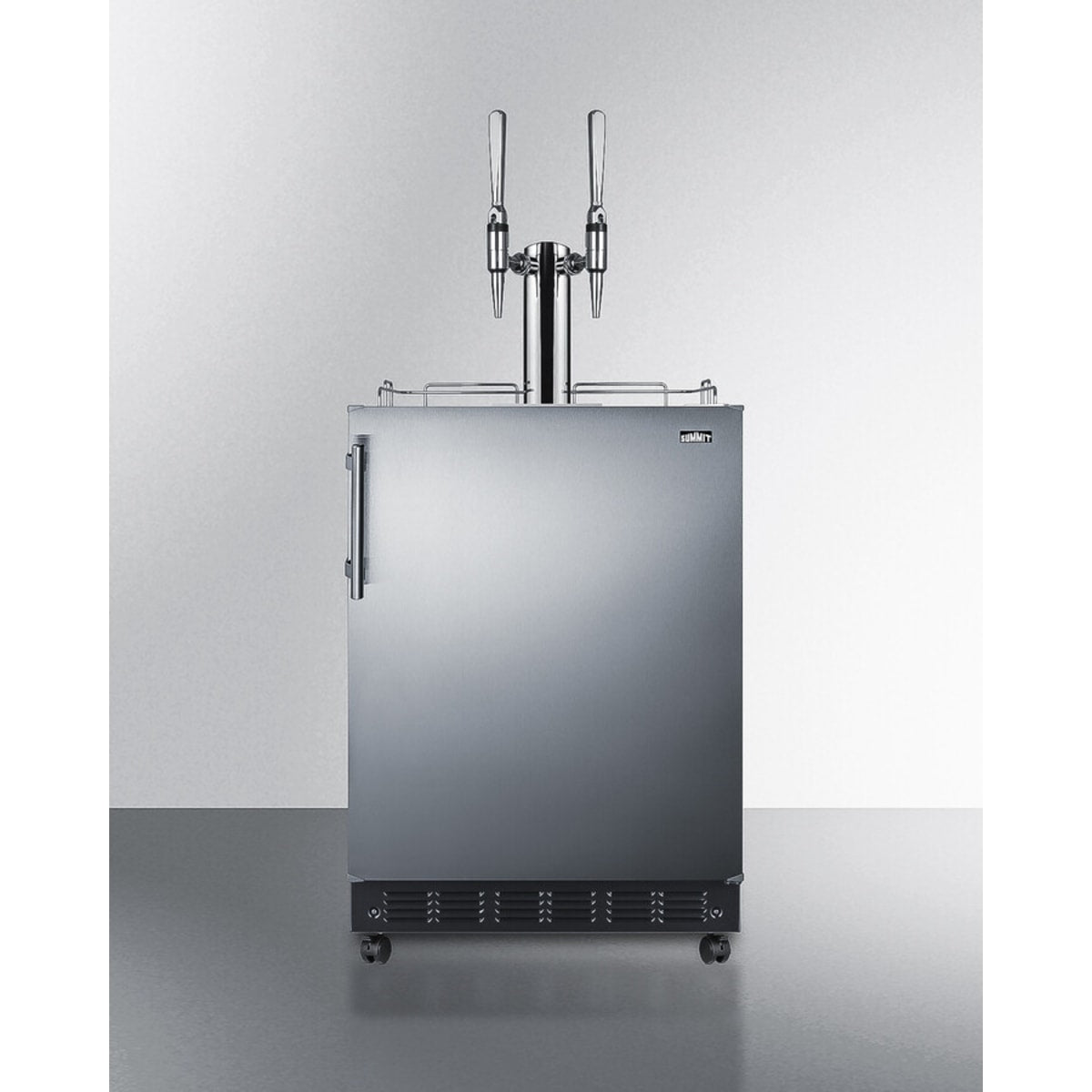 Summit - Commercial dual tap nitro coffee kegerator designed for built-in applications - SBC7BRSNCF2 Summit - Commercial dual tap nitro coffee kegerator designed for built-in applications - SBC7BRSNCF2