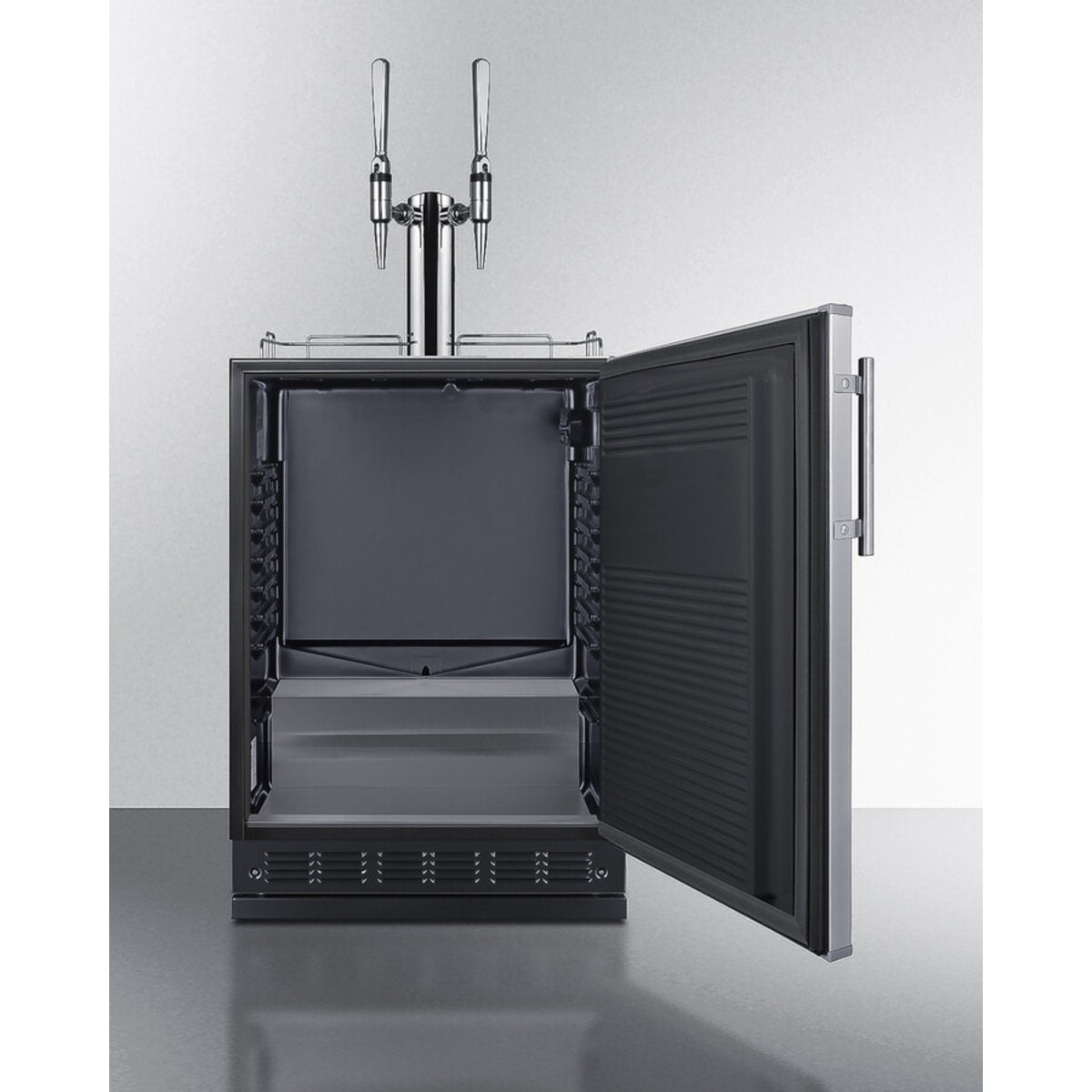 Summit - Commercial dual tap nitro coffee kegerator designed for built-in applications - SBC7BRSNCF2 Summit - Commercial dual tap nitro coffee kegerator designed for built-in applications - SBC7BRSNCF2