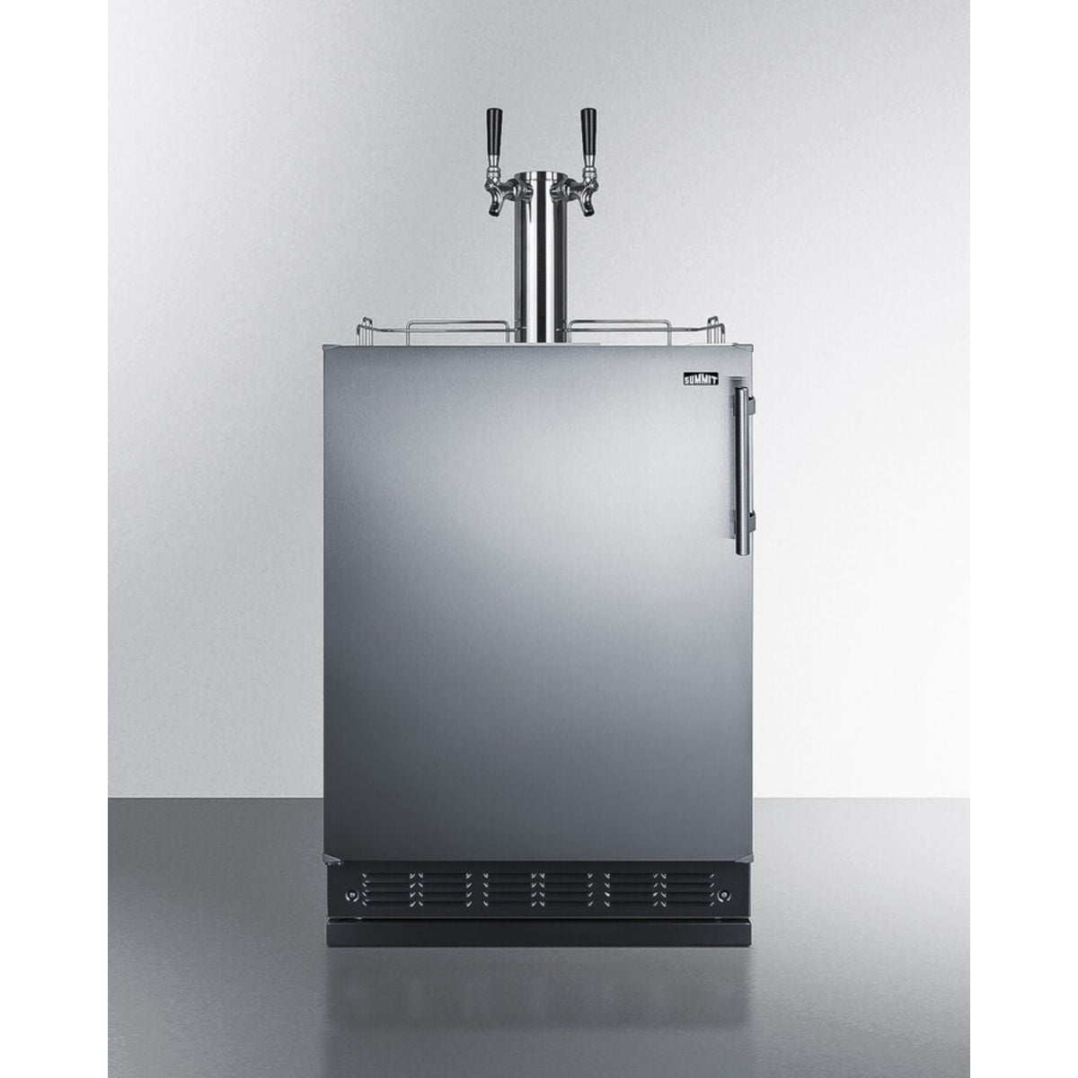 Summit - Commercial dual tap wine kegerator designed for built-in applications - SBC7BRSWK2 Summit - Commercial dual tap wine kegerator designed for built-in applications - SBC7BRSWK2