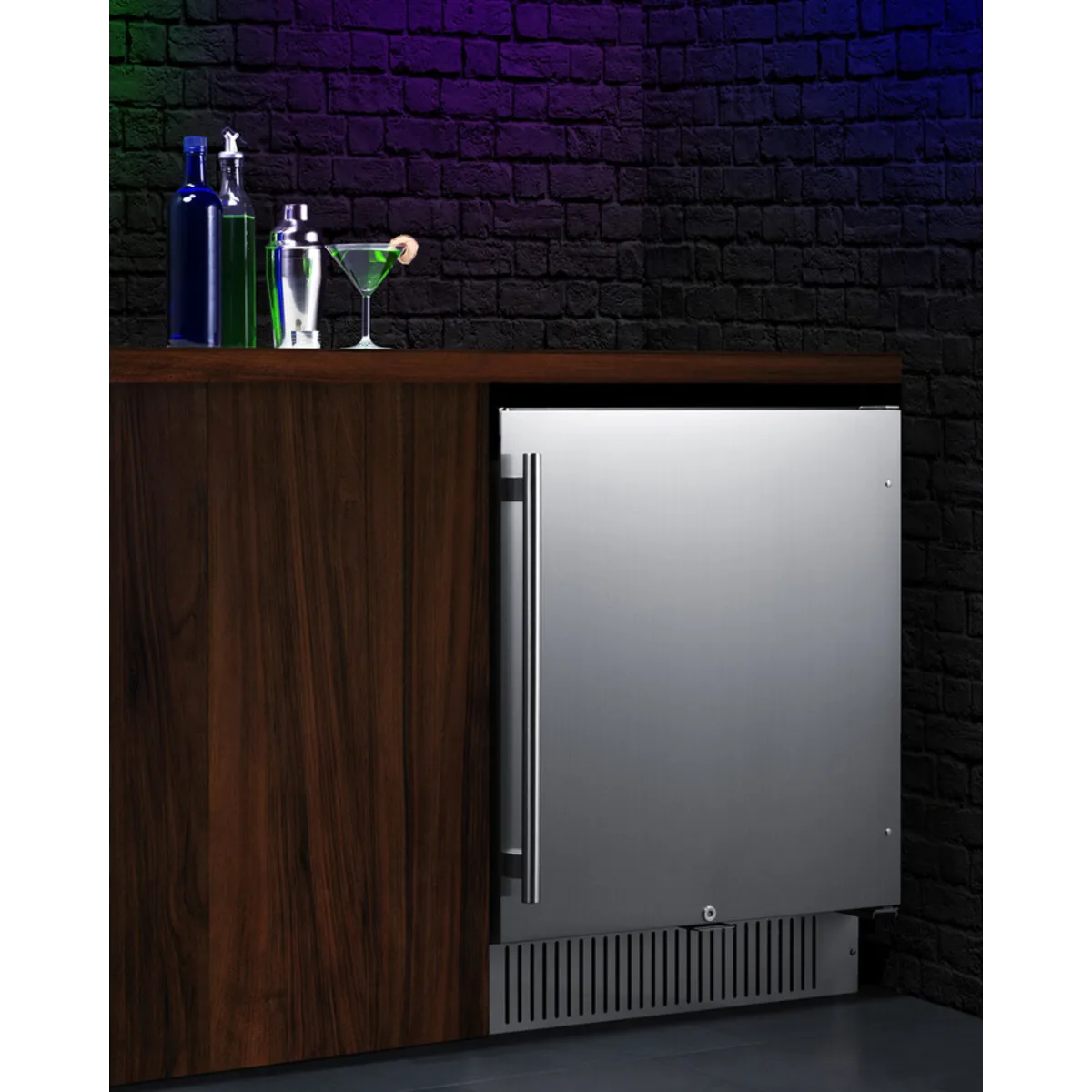 Summit - 27" wide built-in undercounter outdoor all-refrigerator - SPR2700SS Summit - 27" wide built-in undercounter outdoor all-refrigerator - SPR2700SS