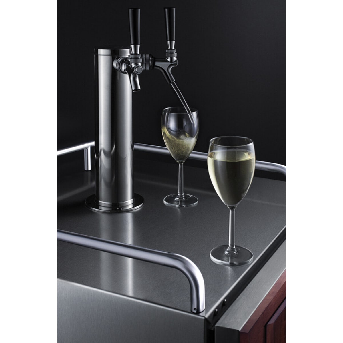 Summit - Built-in commercially approved dual tap wine kegerator in stainless steel with panel-ready door - SBC682PNRWKDTWIN Summit - Built-in commercially approved dual tap wine kegerator in stainless steel with panel-ready door - SBC682PNRWKDTWIN