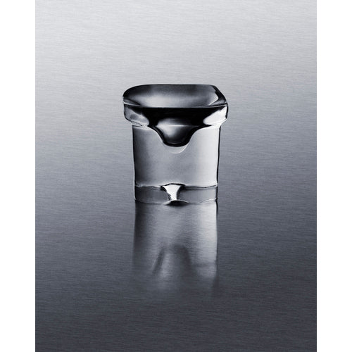 Summit - 15" wide 68 pound clear icemaker - BIM62ADA