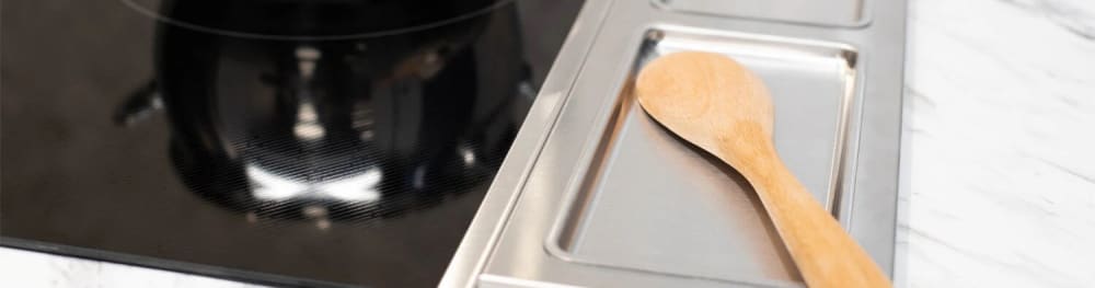 Sharp - 24 in. Induction Cooktop with Side Accessories - SCH2443GB Sharp - 24 in. Induction Cooktop with Side Accessories - SCH2443GB