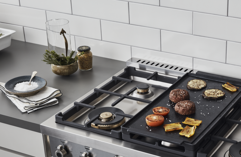Bertazzoni - Professional Series 36 Inch Freestanding Gas Range with 6 Sealed Burners, 5.9 cu. ft. Oven Capacity Bertazzoni - Professional Series 36 Inch Freestanding Gas Range with 6 Sealed Burners, 5.9 cu. ft. Oven Capacity