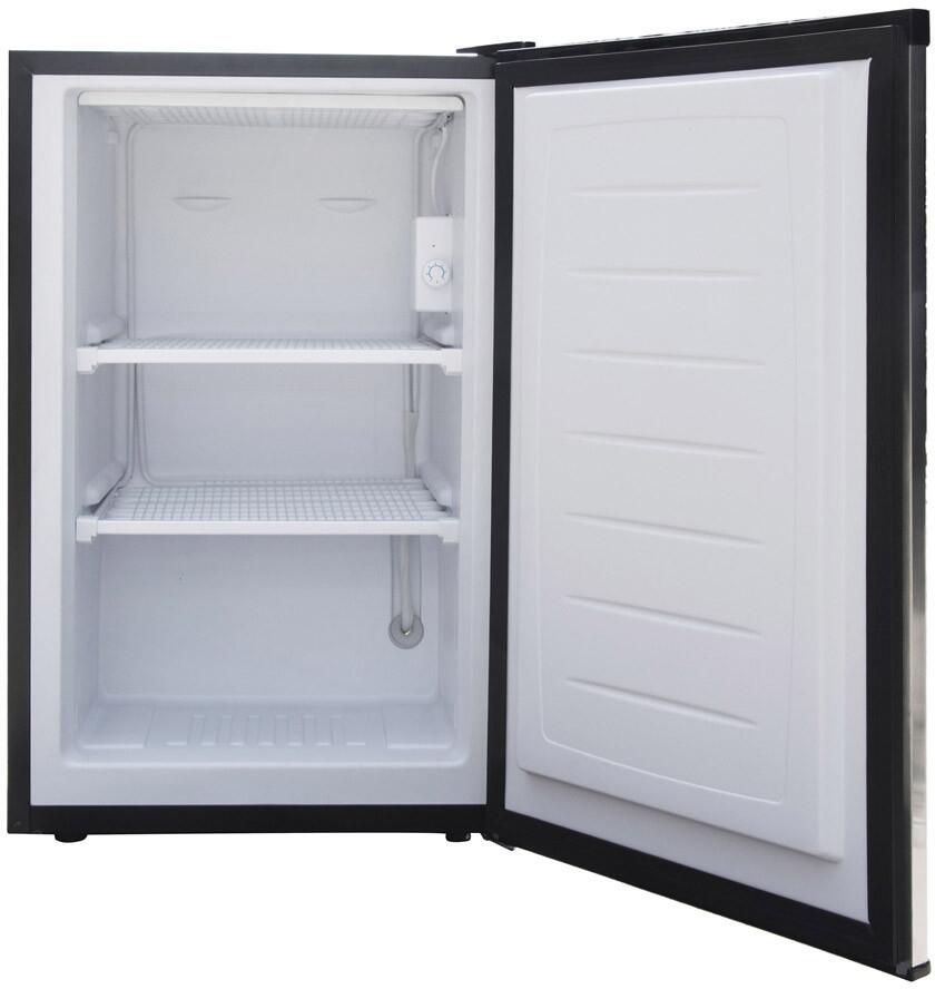 Magic Chef Upright Freezers MCUF3S2 Magic Chef Upright Freezers MCUF3S2