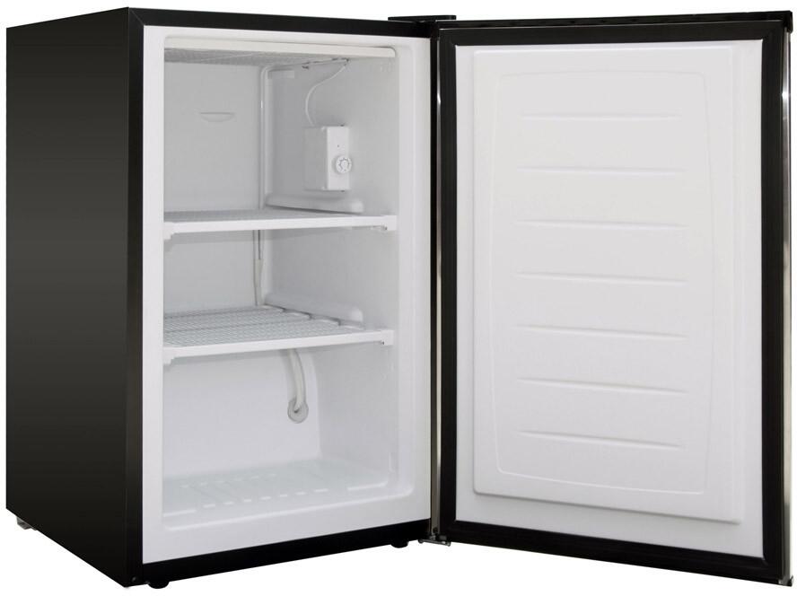 Magic Chef Upright Freezers MCUF3S2 Magic Chef Upright Freezers MCUF3S2