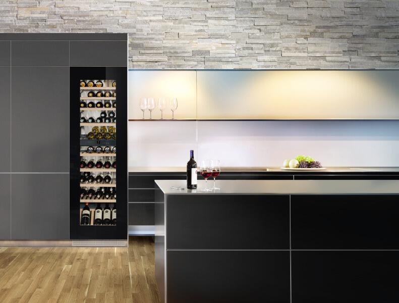 Liebherr - 24 Inch Built-in multi-temperature wine cabinet | HWgb 8300 Liebherr - 24 Inch Built-in multi-temperature wine cabinet | HWgb 8300
