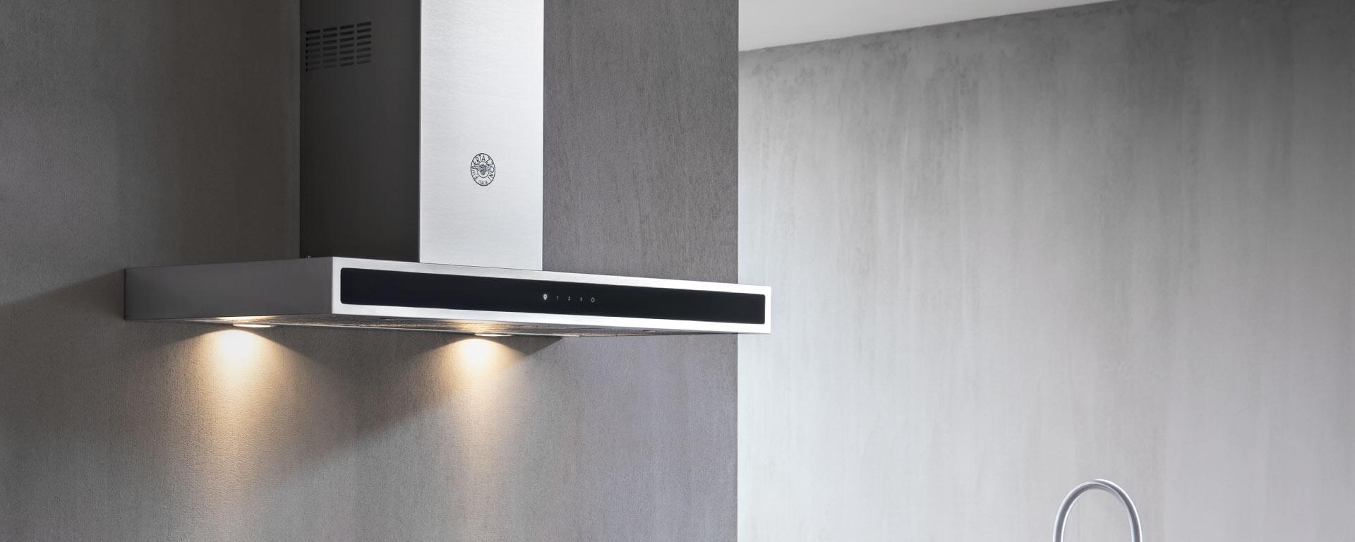 Bertazzoni | 48" Wallmount hood - Glass front - 1 motor - 600 CFM | KG48X Bertazzoni | 48" Wallmount hood - Glass front - 1 motor - 600 CFM | KG48X