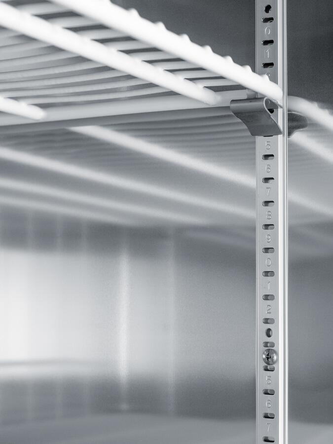 Summit Commercial - 23 Cu.Ft. Reach-In Refrigerator Summit Commercial - 23 Cu.Ft. Reach-In Refrigerator