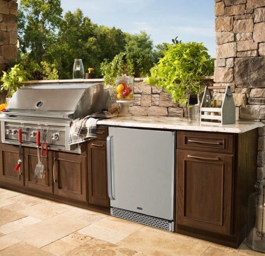 Whynter - 24 - inch Built-in Outdoor 5.3 cu.ft. Beverage Refrigerator Cooler Full Stainless Steel Exterior with Lock and Caster Wheels | BOR-53024-SSW Whynter - 24 - inch Built-in Outdoor 5.3 cu.ft. Beverage Refrigerator Cooler Full Stainless Steel Exterior with Lock and Caster Wheels | BOR-53024-SSW