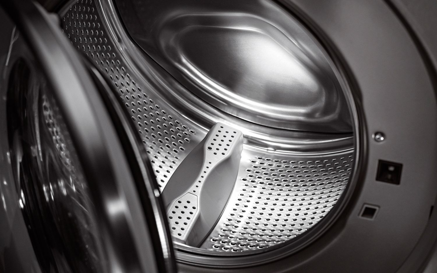 ASKO - 24 Inch Front Load Washer with 2.8 Cu. Ft. Capacity - Logic titanium XL | W4114CT ASKO - 24 Inch Front Load Washer with 2.8 Cu. Ft. Capacity - Logic titanium XL | W4114CT