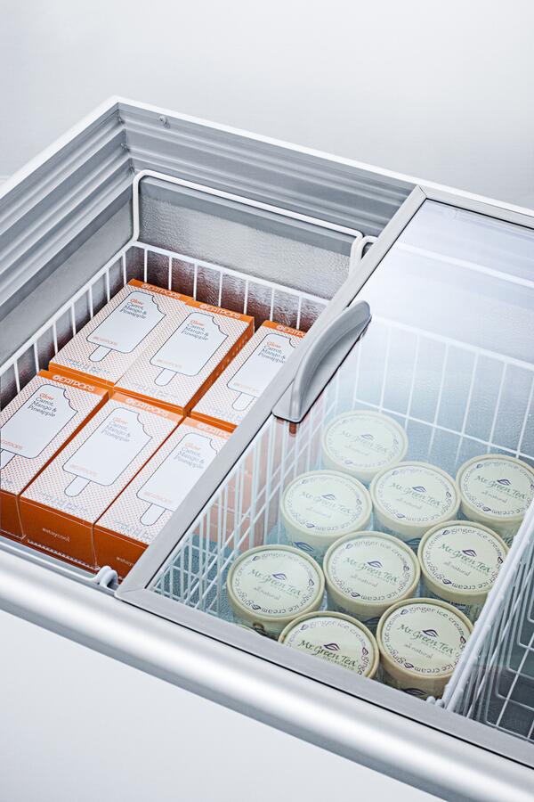 Summit Commercial - 61" 16.6 Cu.Ft. White with Sliding Glass Door & Lock Chest Freezer Summit Commercial - 61" 16.6 Cu.Ft. White with Sliding Glass Door & Lock Chest Freezer