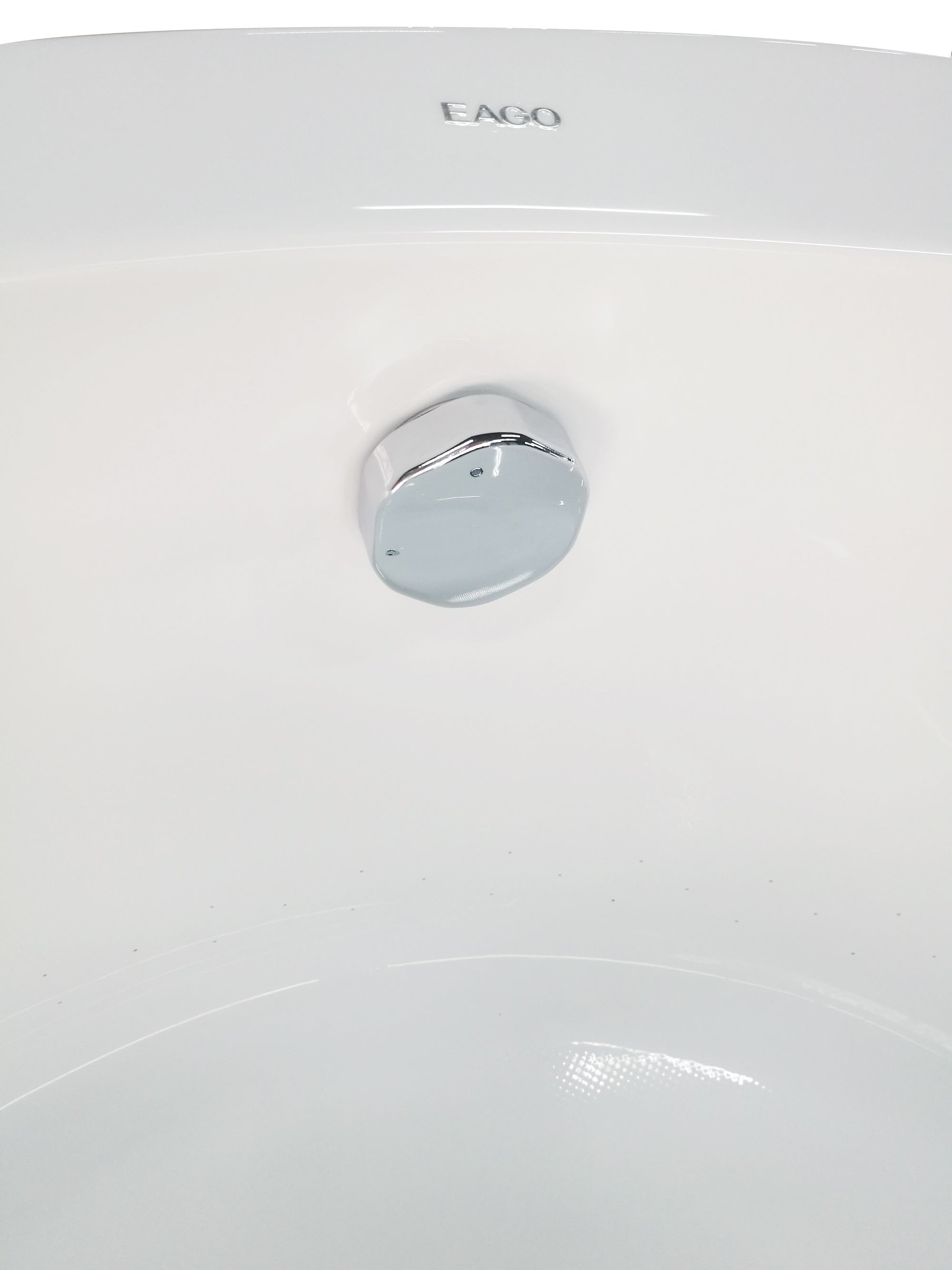 EAGO - 66" Round Free Standing Acrylic Air Bubble Bathtub | AM2130 EAGO - 66" Round Free Standing Acrylic Air Bubble Bathtub | AM2130