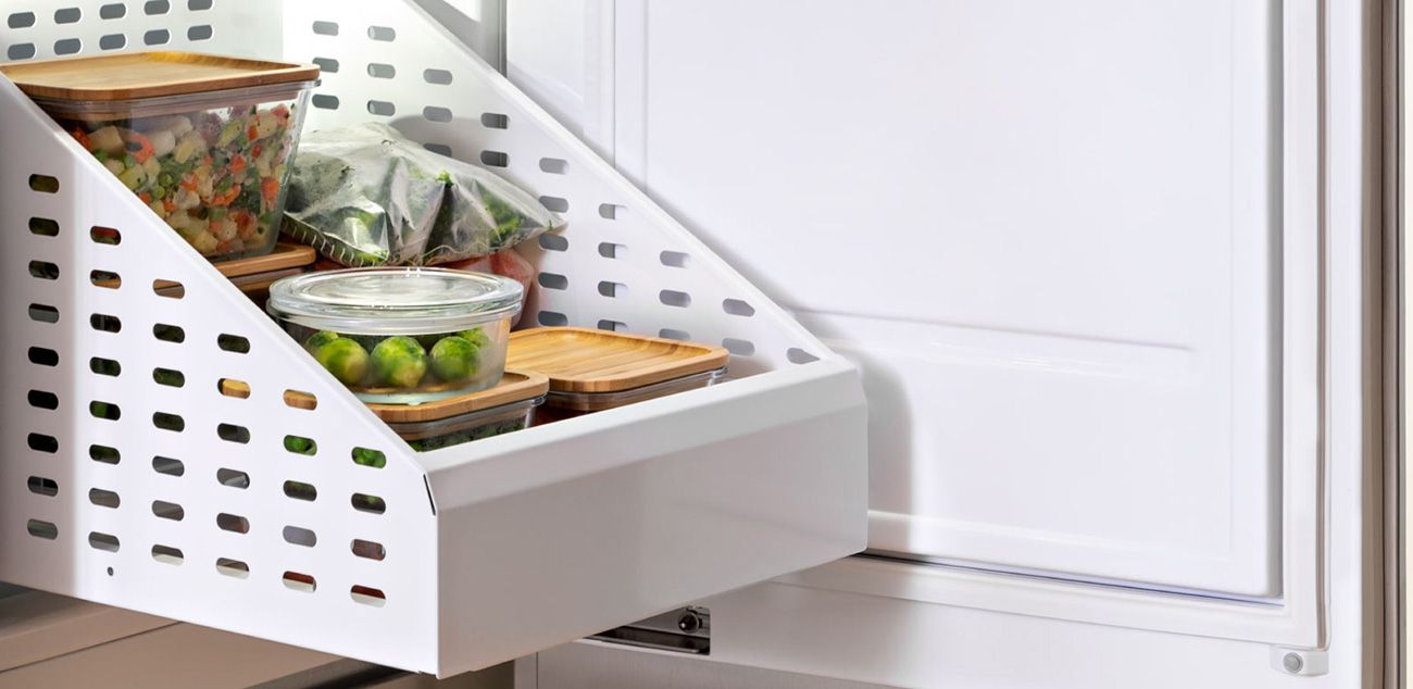 Bertazzoni | 24" Built-in Freezer column - Stainless - Left swing door and 24" Built-in Refrigerator column - Stainless - Left swing door Bundle Bertazzoni | 24" Built-in Freezer column - Stainless - Left swing door and 24" Built-in Refrigerator column - Stainless - Left swing door Bundle
