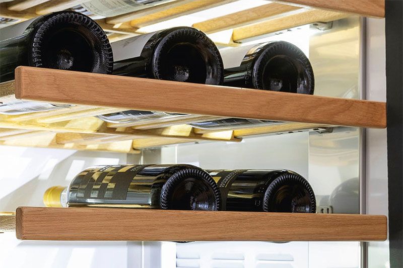 Bertazzoni - 24" Built-in Wine Cellar column - Stainless - Left swing door - Professional Series | REF24WCPIXL/23 Bertazzoni - 24" Built-in Wine Cellar column - Stainless - Left swing door - Professional Series | REF24WCPIXL/23