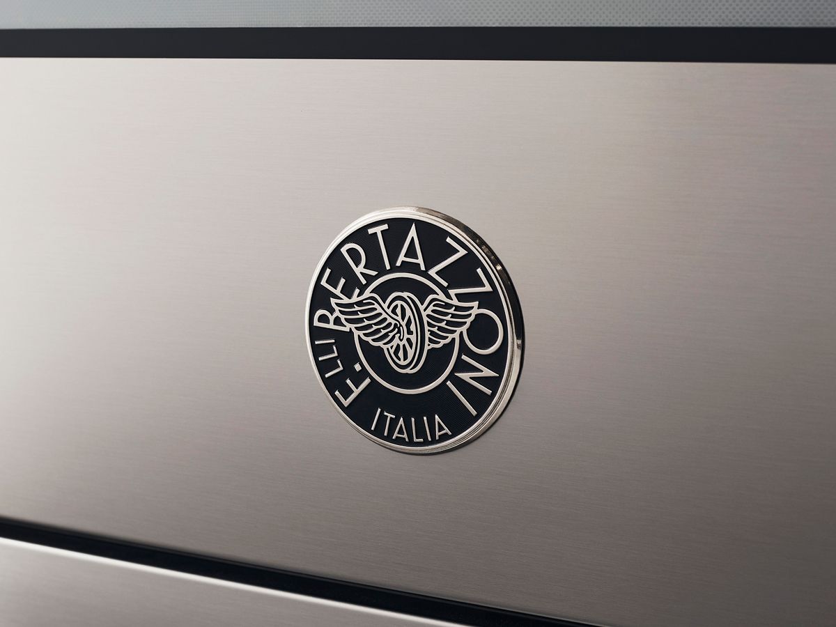 Bertazzoni | 30" Professional Series range - Electric self clean oven - 4 brass burners and 30" Microwave Oven Bundle Bertazzoni | 30" Professional Series range - Electric self clean oven - 4 brass burners and 30" Microwave Oven Bundle