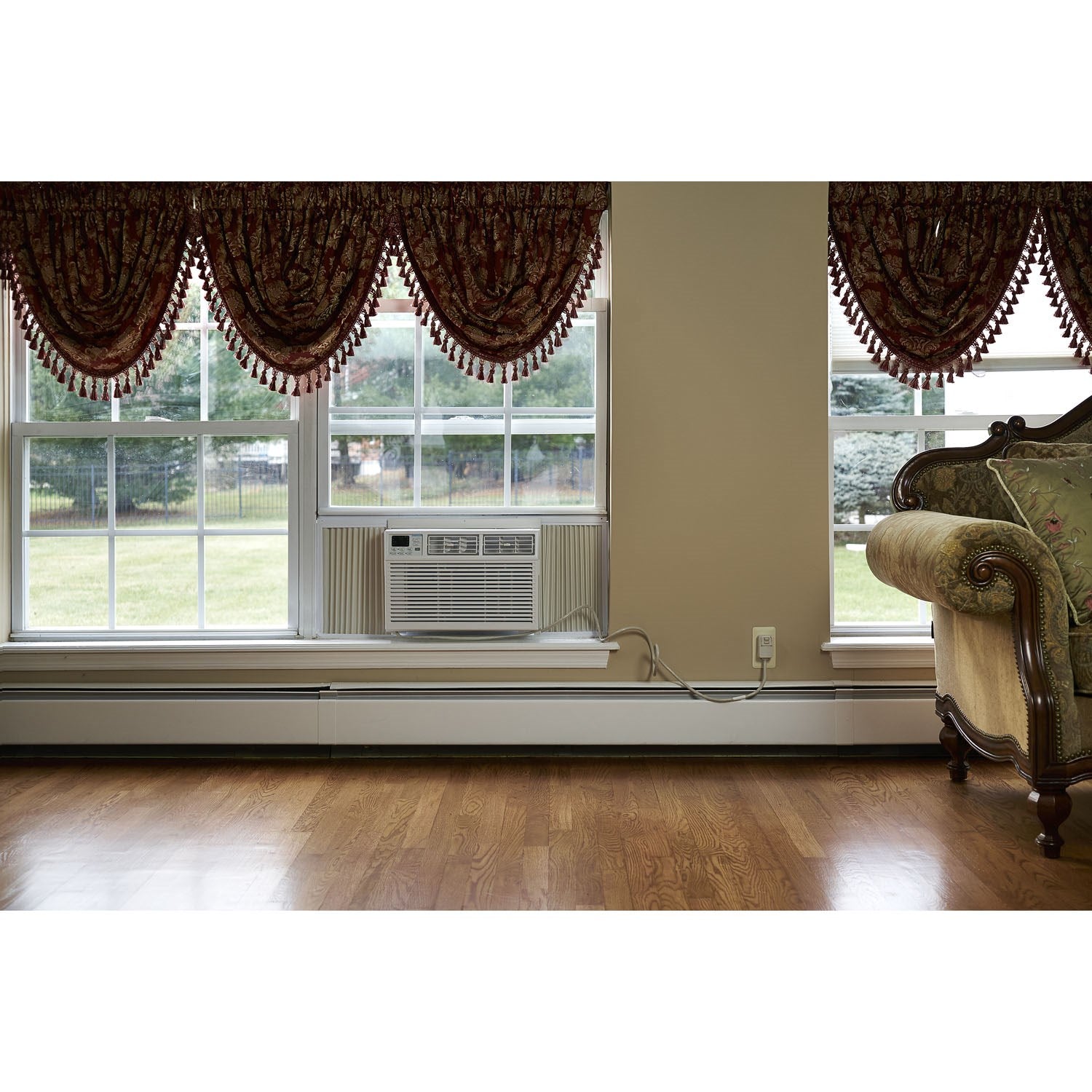 Emerson Quiet - 8000 BTU Window Air Conditioner with Electronic Controls | EARC8RE1 Emerson Quiet - 8000 BTU Window Air Conditioner with Electronic Controls | EARC8RE1