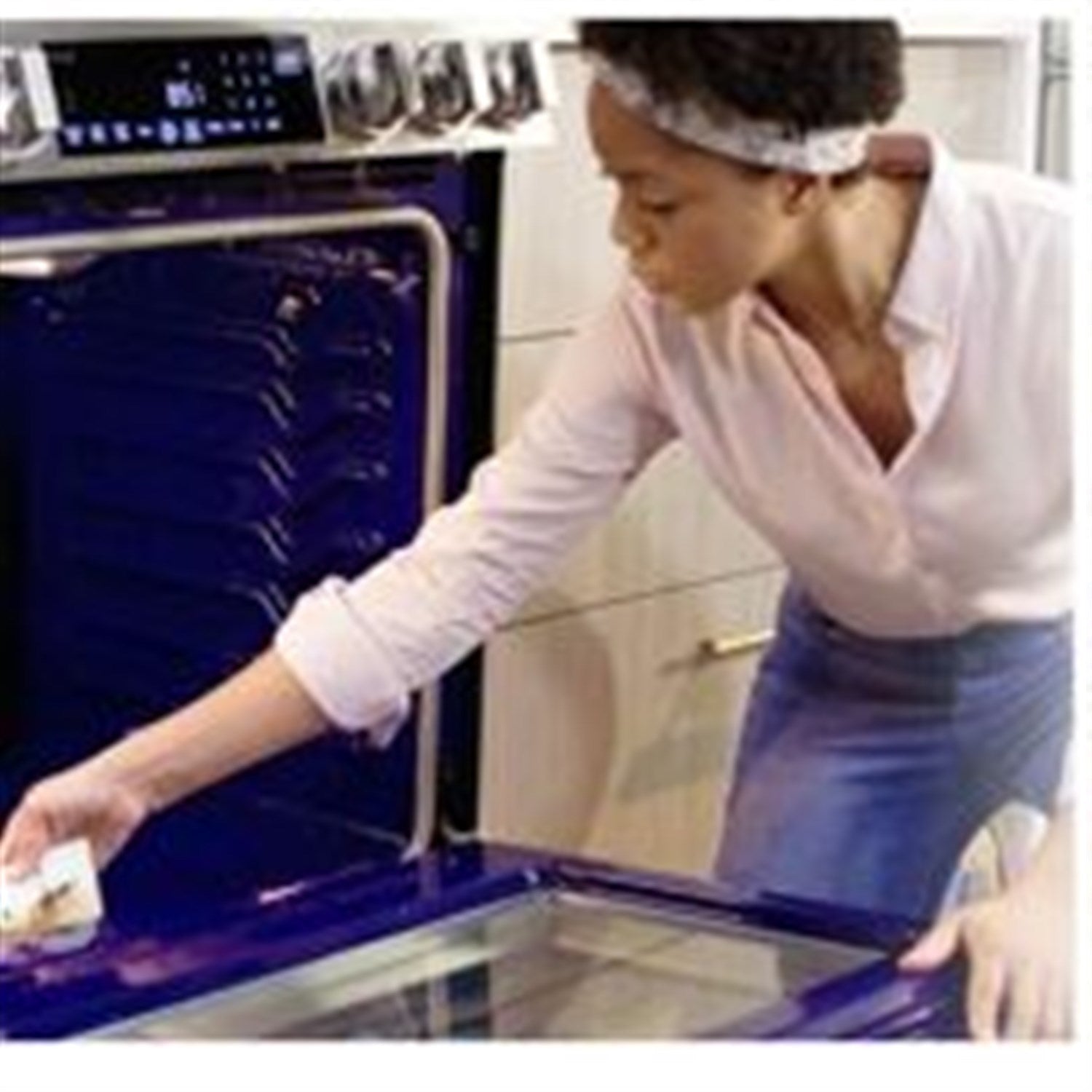 LG - 6.3 CF Electric Single Oven Slide-In Range, Self Clean, ThinQ,Printproof LG - 6.3 CF Electric Single Oven Slide-In Range, Self Clean, ThinQ,Printproof