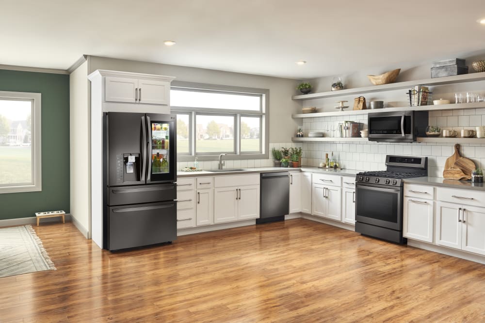 LG 5.8 CF / 30" Gas Range, InstaView, True Convection, ThinQ - Black Stainless LRGL5825D LG 5.8 CF / 30" Gas Range, InstaView, True Convection, ThinQ - Black Stainless LRGL5825D