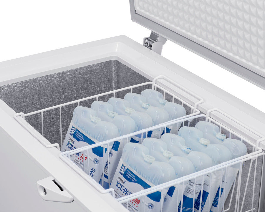 Summit - 6.7 Cu.Ft. Chest Freezer, -35ºC | VLT74 Summit - 6.7 Cu.Ft. Chest Freezer, -35ºC | VLT74