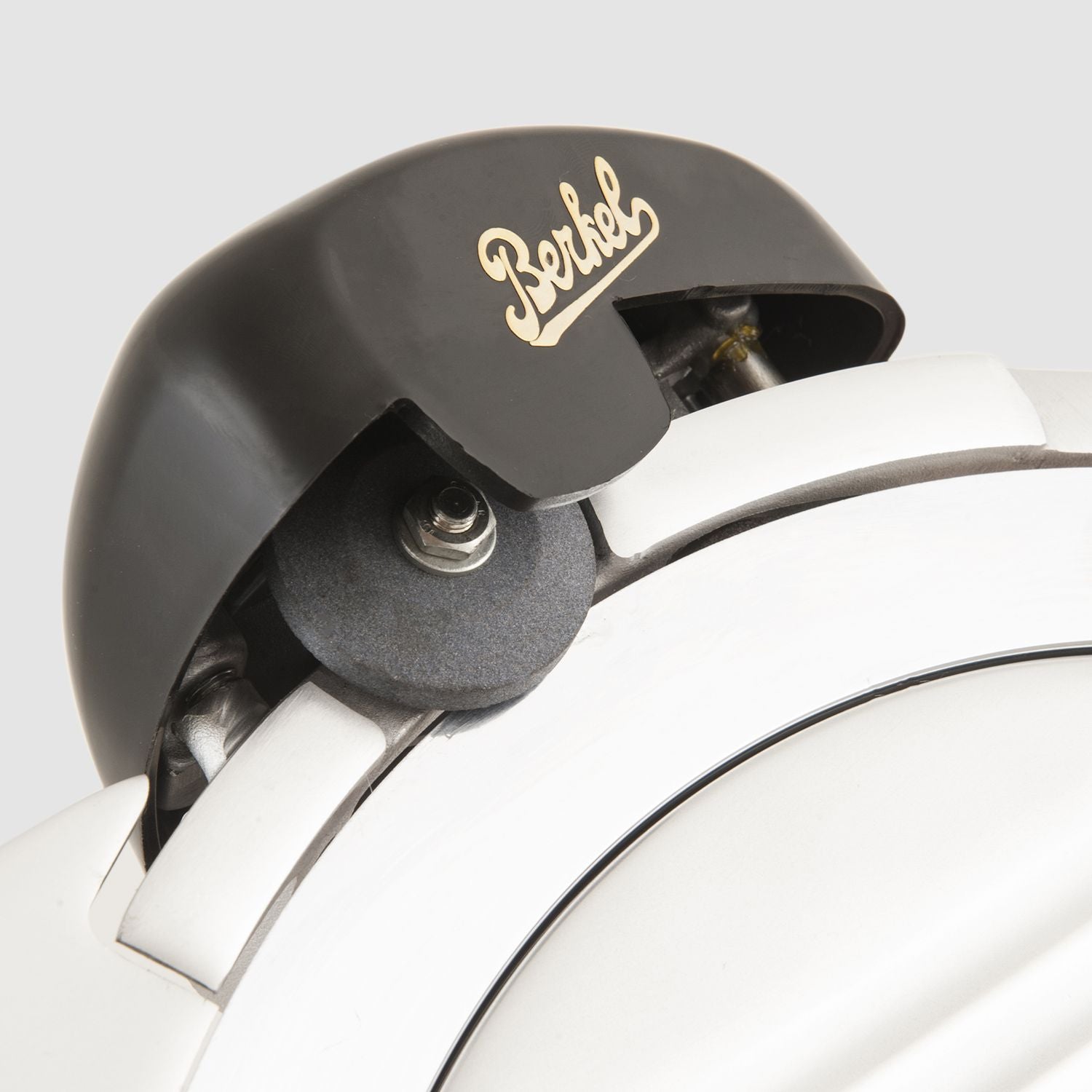Berkel - Red Line 250 115 W Red, Black, White Electric Food Slicer | RSEGM0U000000 Berkel - Red Line 250 115 W Red, Black, White Electric Food Slicer | RSEGM0U000000