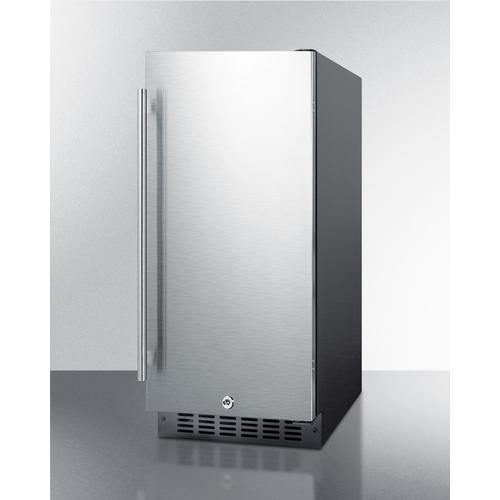 Summit All-Refrigerators 15" Wide Outdoor All-Refrigerator Summit All-Refrigerators 15" Wide Outdoor All-Refrigerator