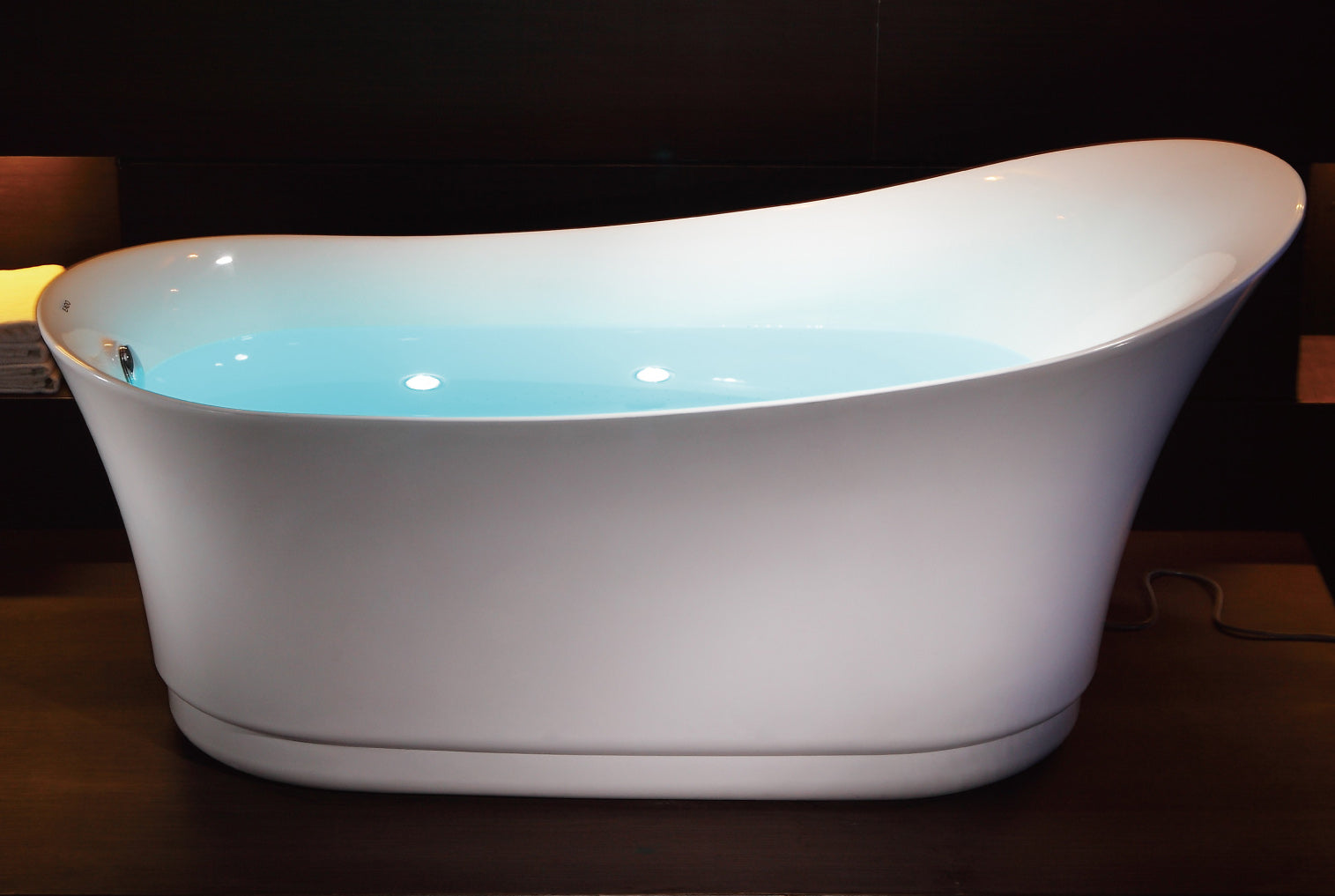 EAGO - 6 Foot White Free Standing Air Bubble Bathtub | AM2140 EAGO - 6 Foot White Free Standing Air Bubble Bathtub | AM2140