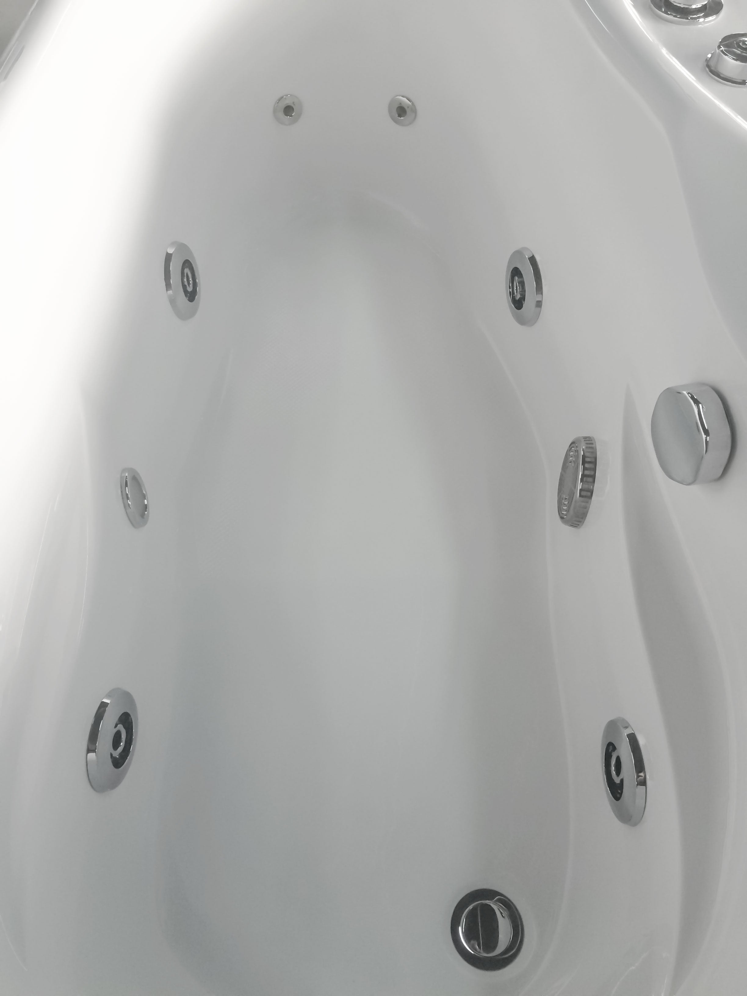 EAGO - 5'' White Acrylic Corner Whirlpool Bathtub - Drain on Left | AM175-L EAGO - 5'' White Acrylic Corner Whirlpool Bathtub - Drain on Left | AM175-L