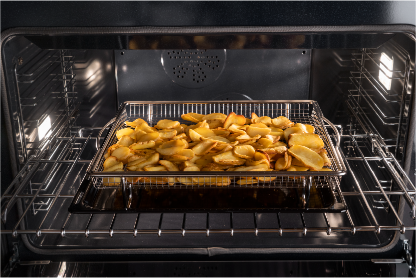 Bertazzoni - 48 inch Dual Fuel Range, 6 Brass Burners and Griddle, Electric Self-Clean Oven - HER486BTFEP