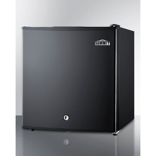 Summit - Compact solid door minibar in black with front lock - MB41B